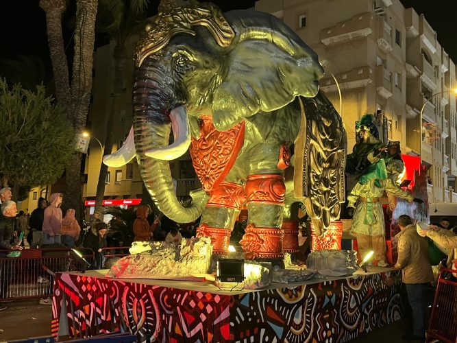 Carrozas para fiestas de pueblo Alquiler carrozas Reyes Magos Carrozas carnaval Carrozas carnavales Carrozas de fiestas de pueblo Carrozas fiestas Carrozas moros cristianos Carrozas para desfile Carrozas para fiestas Alquiler de carrozas para fiestas precio Carrozas para fiestas Municipales